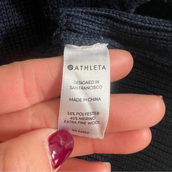 Athleta Cortina Knit Navy Blue Crew Neck Sweater Yoga Wool Cable Knit Active - Picture 10 of 10